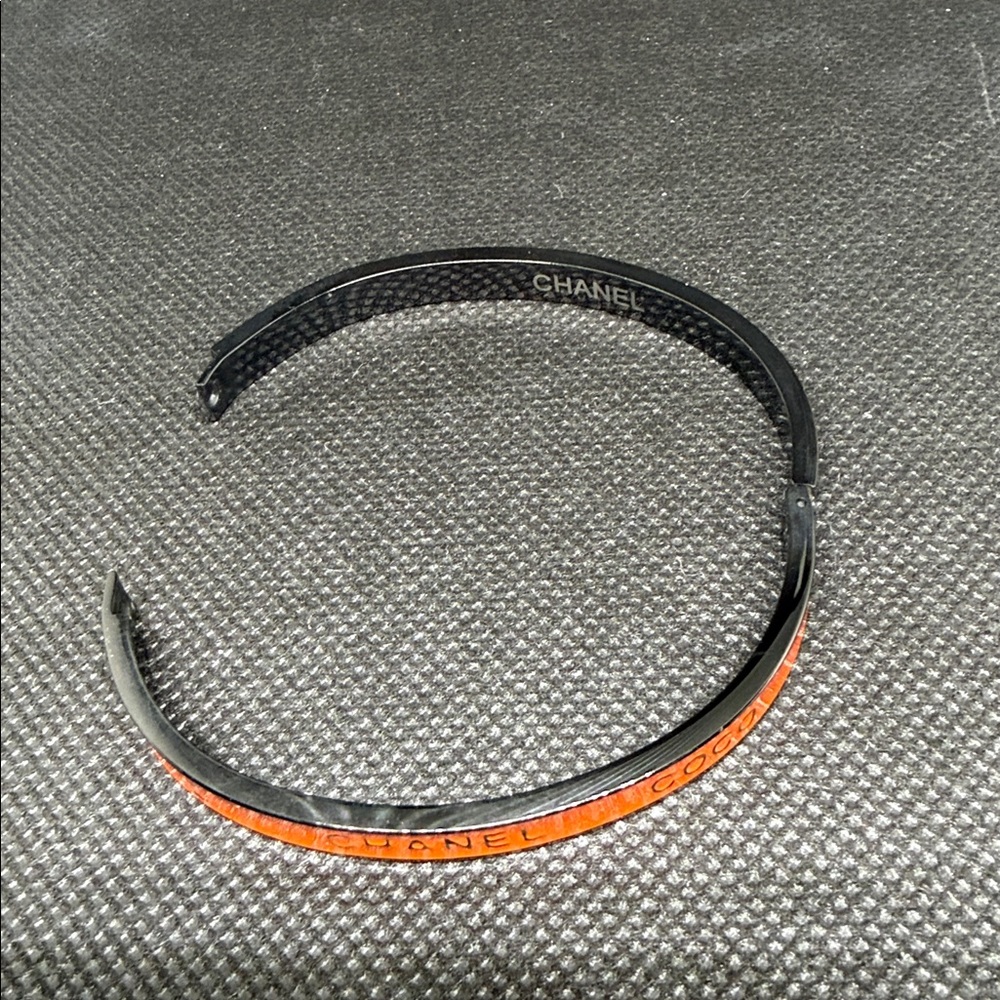 ✅ PRICE IS FIRM ✅ Fashion Black and Orange Bracelet/Bangle - Picture 3 of 3